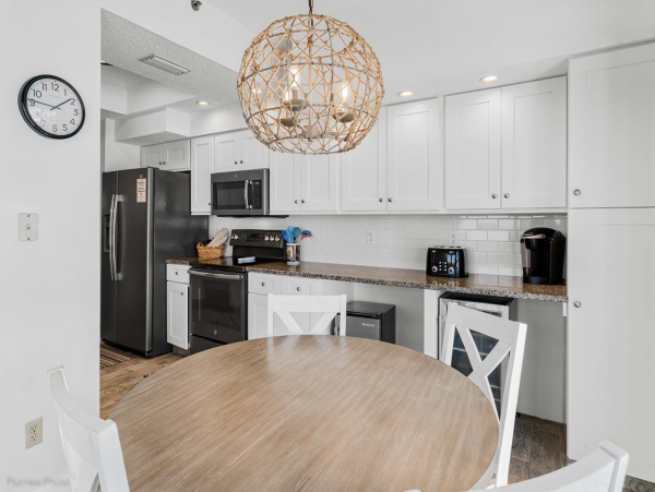 Gulf View Vacation Rentals Indian Shores 3-Bedroom Penthouse with Pool